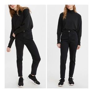 Levi’s High Waist Taper Leg Black Women’s Jeans Size 26 NWT
